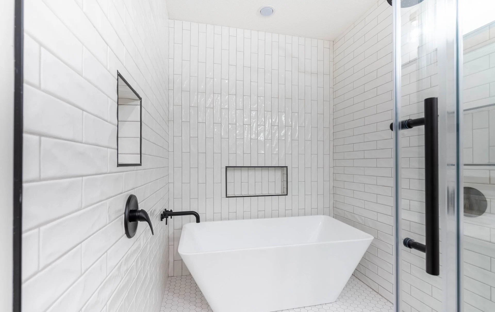 The bethel bathroom home features