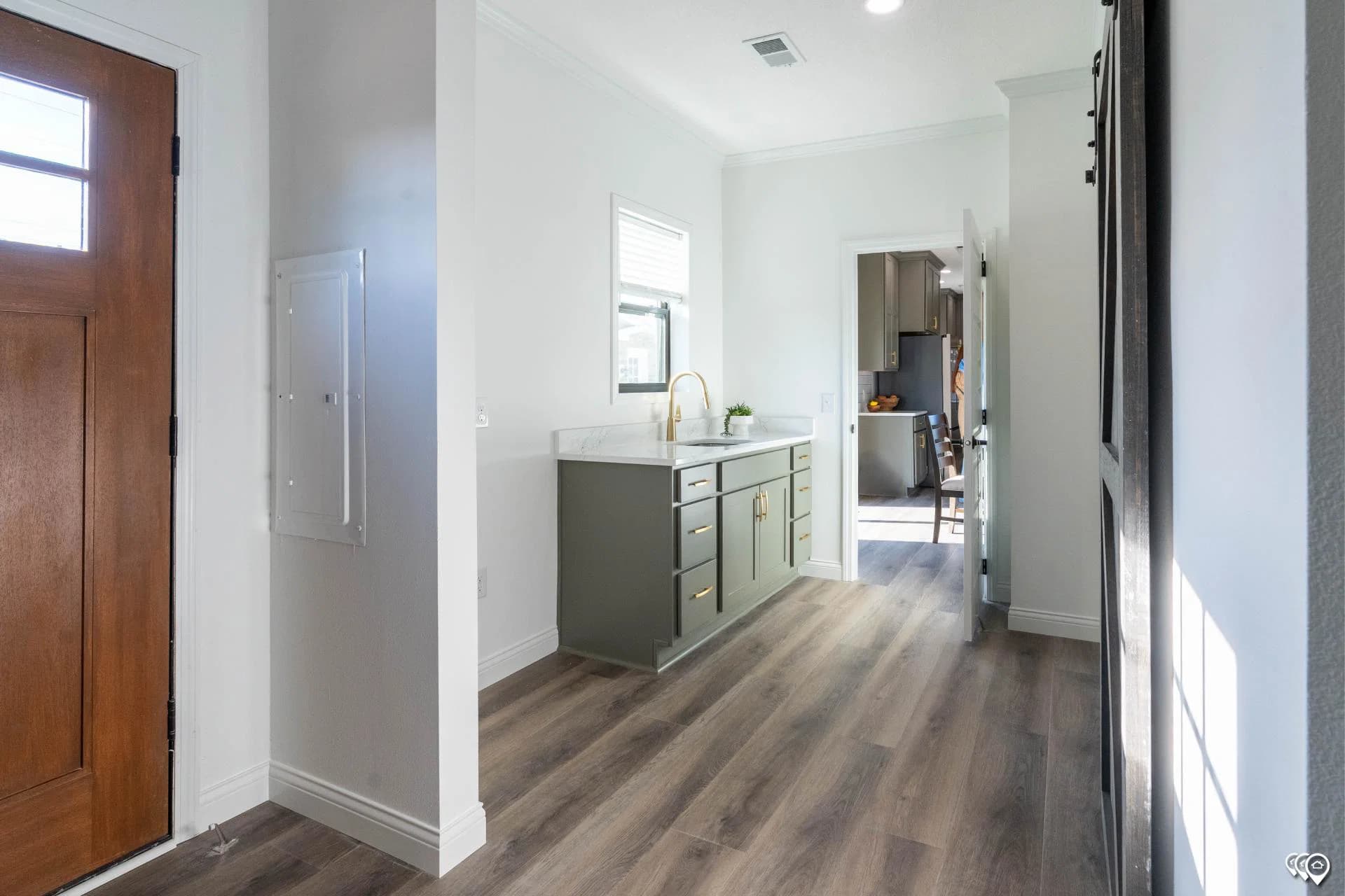 Pri3284-2075 interior home features