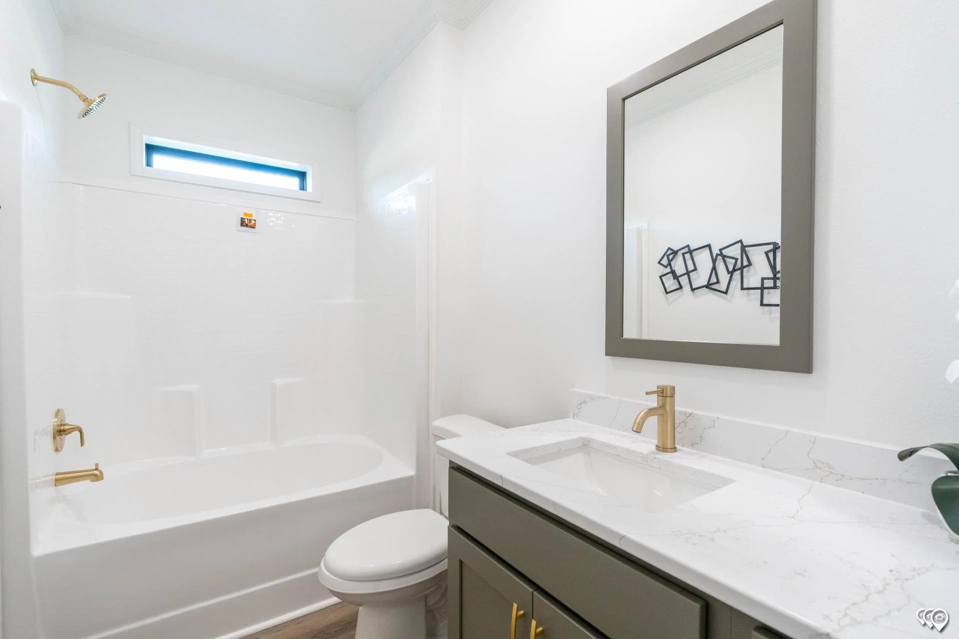 Pri3284-2075 bathroom home features