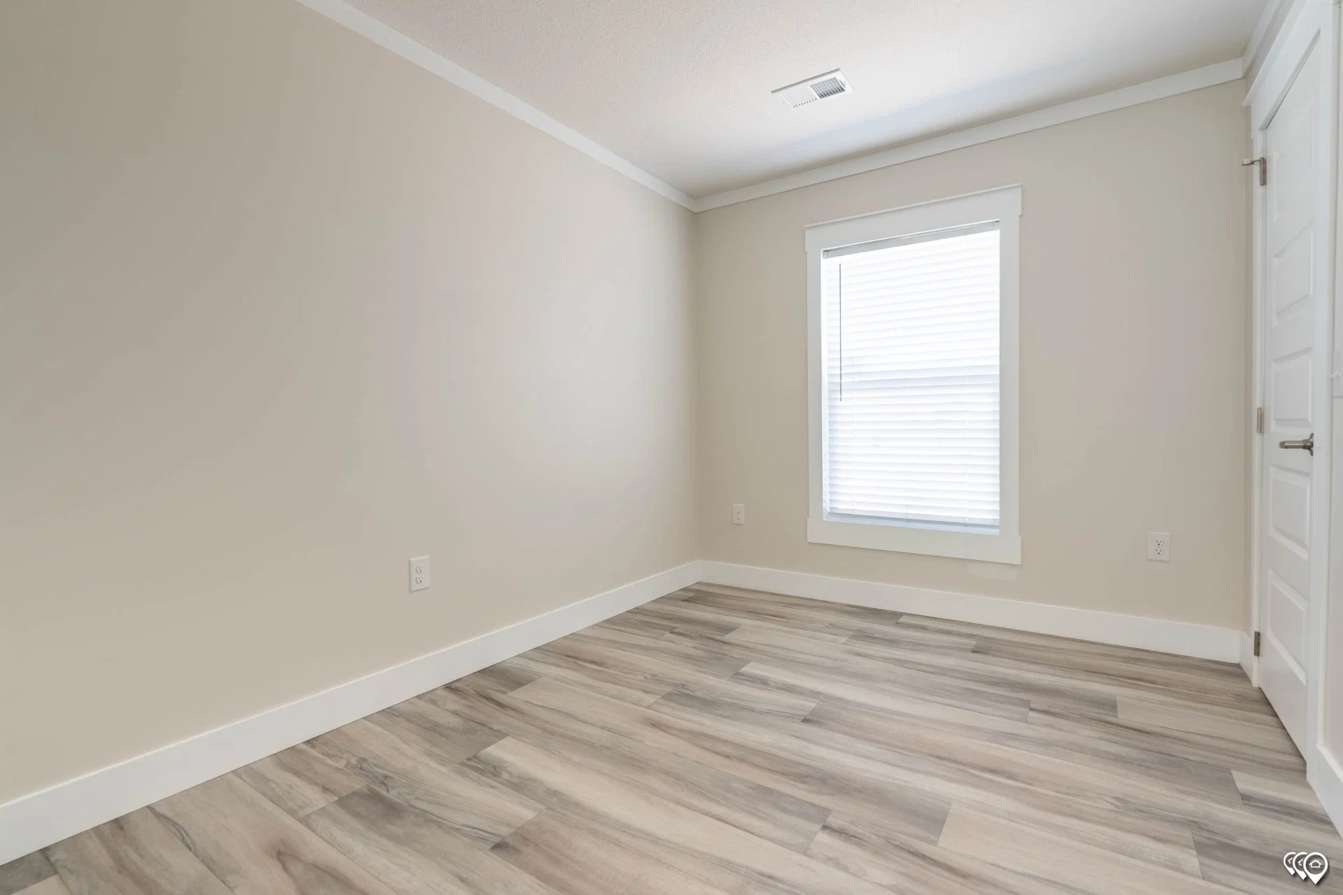 The bartholomew bedroom home features