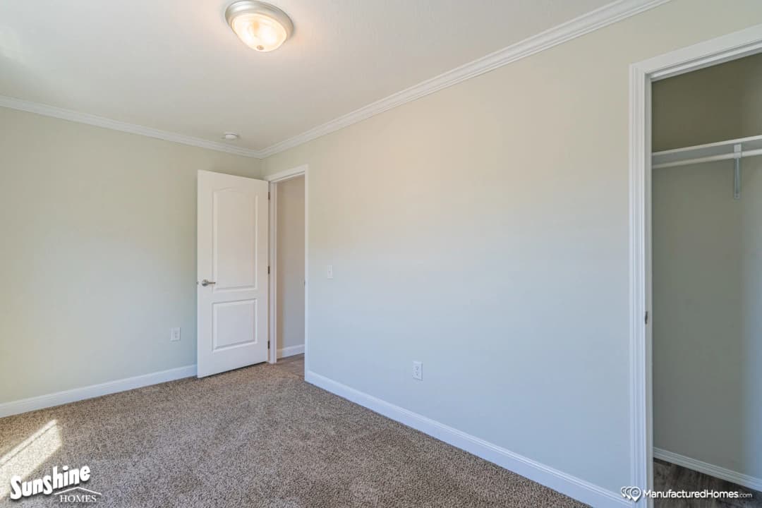 Pri1684-1009 interior home features