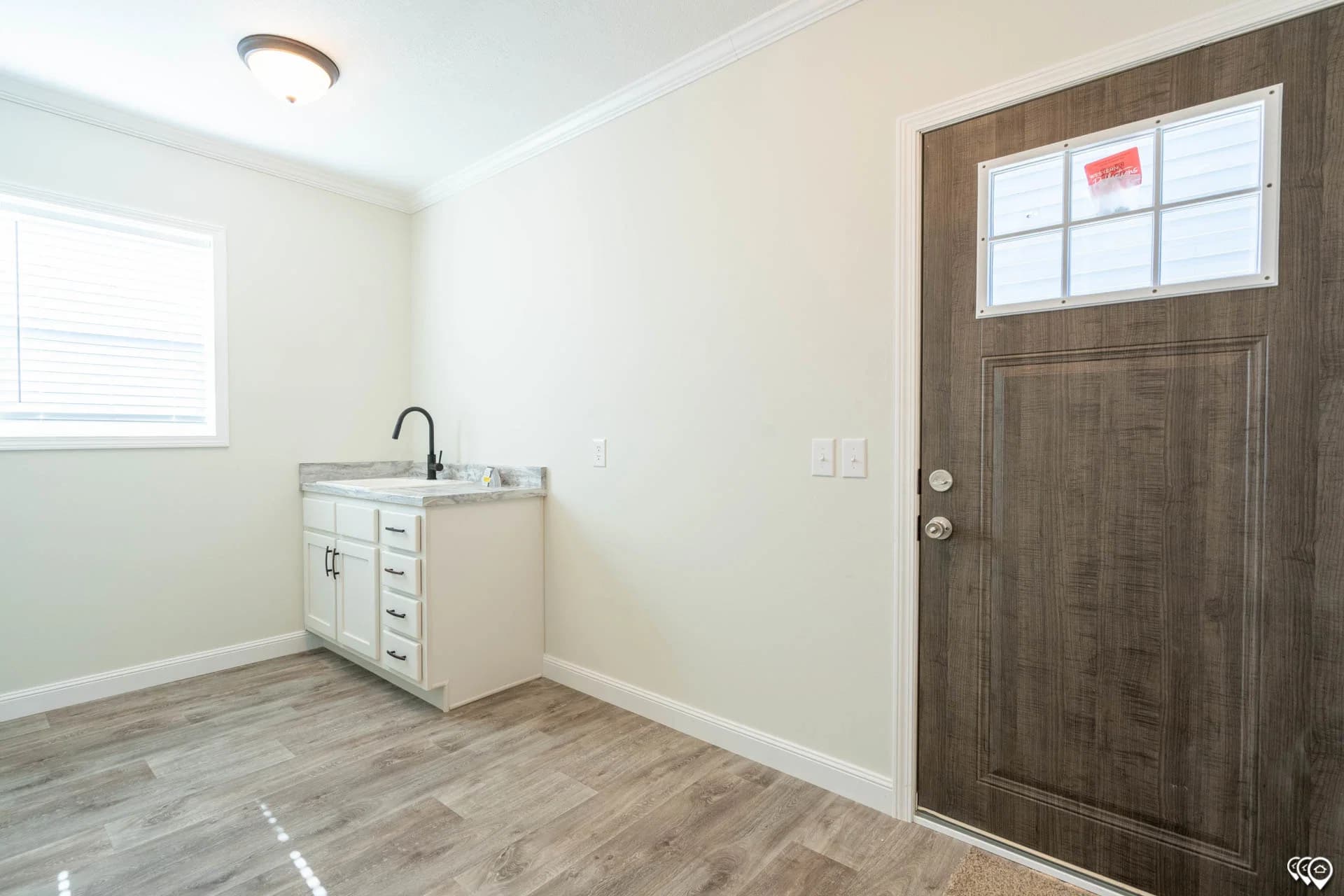 Pri3270-2060 interior home features