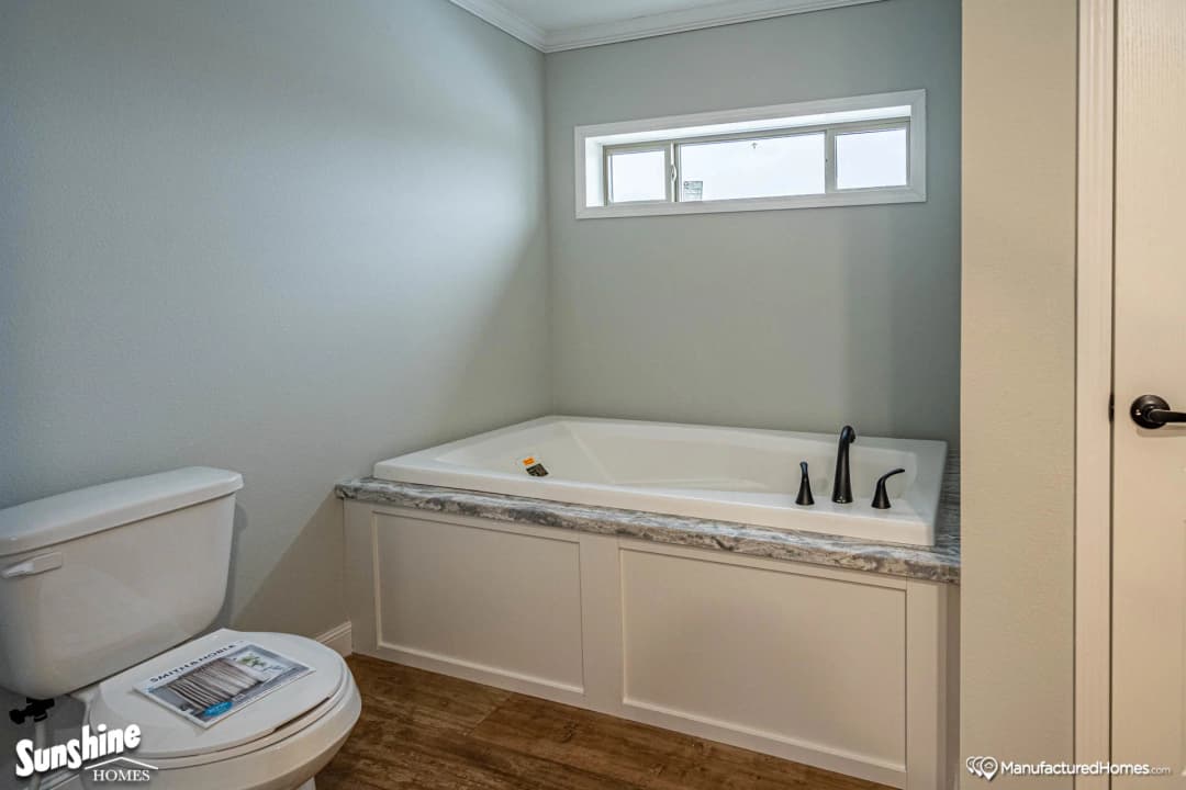 Pri3264-500 bathroom home features