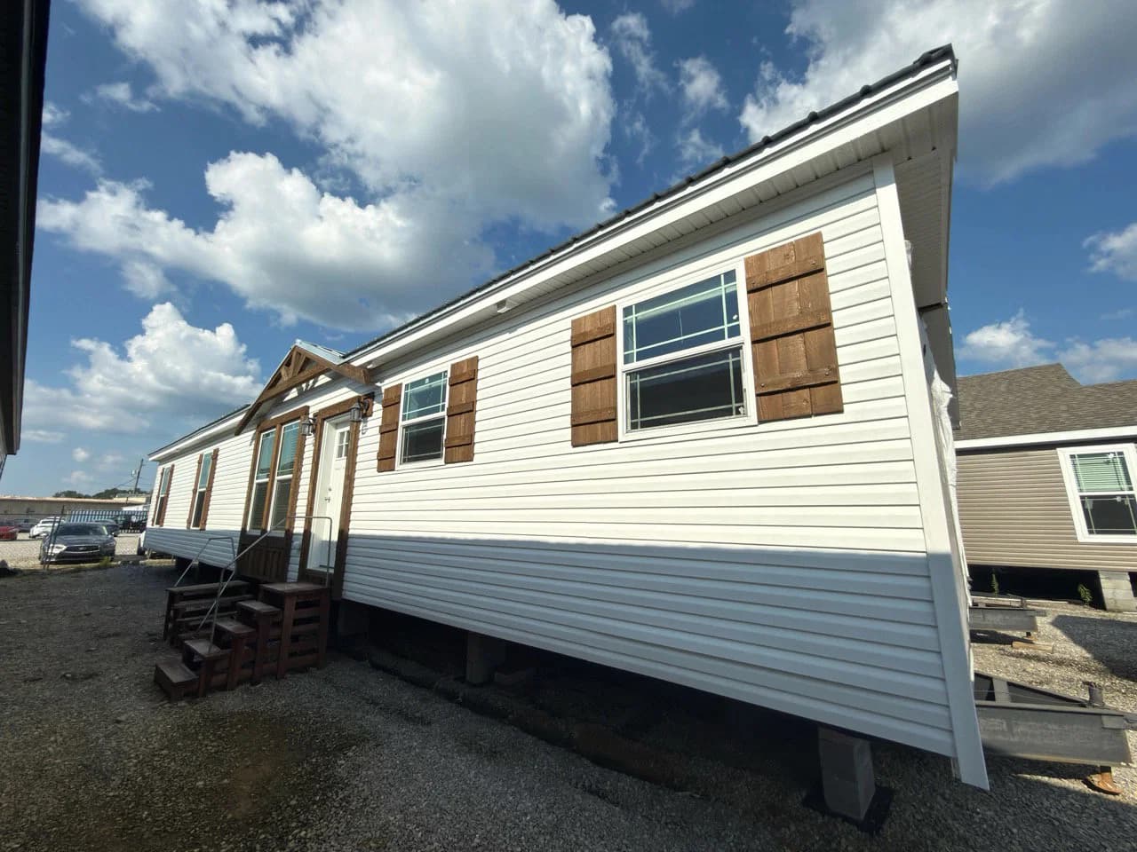 Aimon c 4br hero and exterior home features