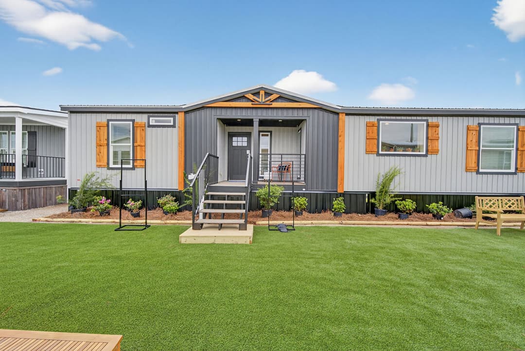 Manning elevation and exterior home features
