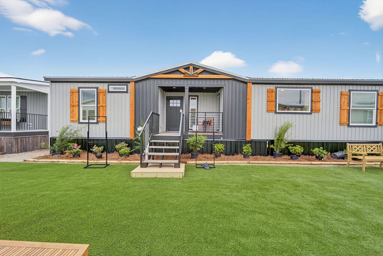 Manning elevation and exterior home features