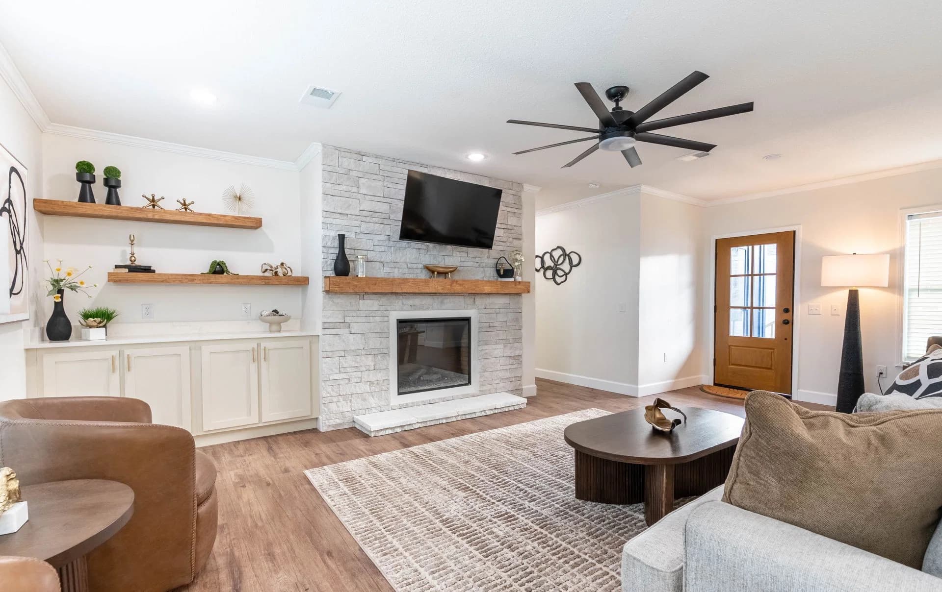 The bethel interior home features