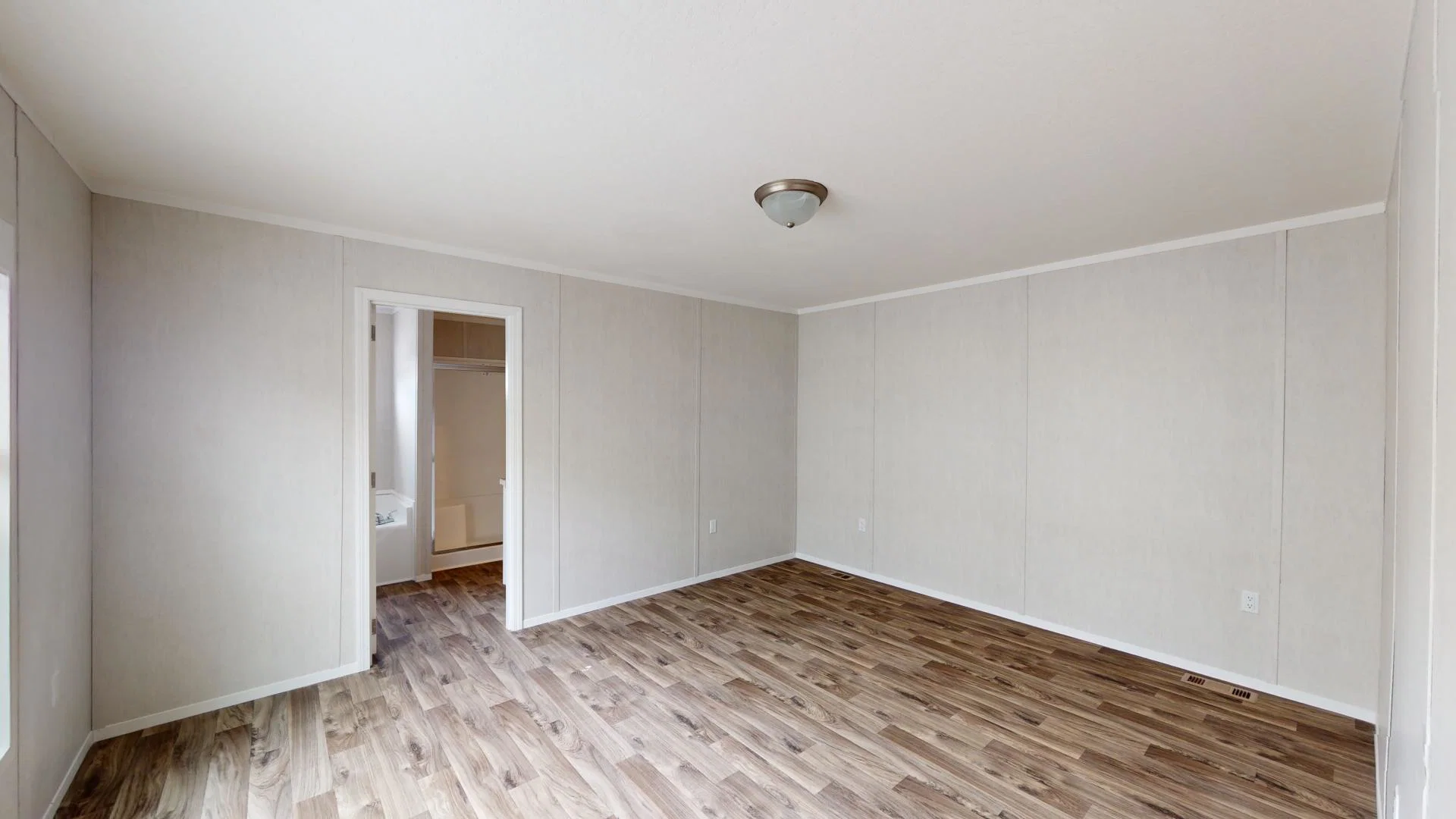 Arc1680-8000-2 interior home features