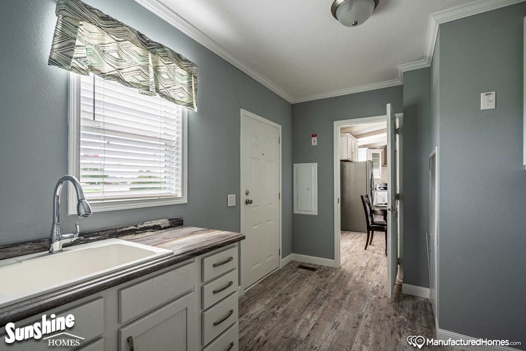 Pri3280-2018 interior home features