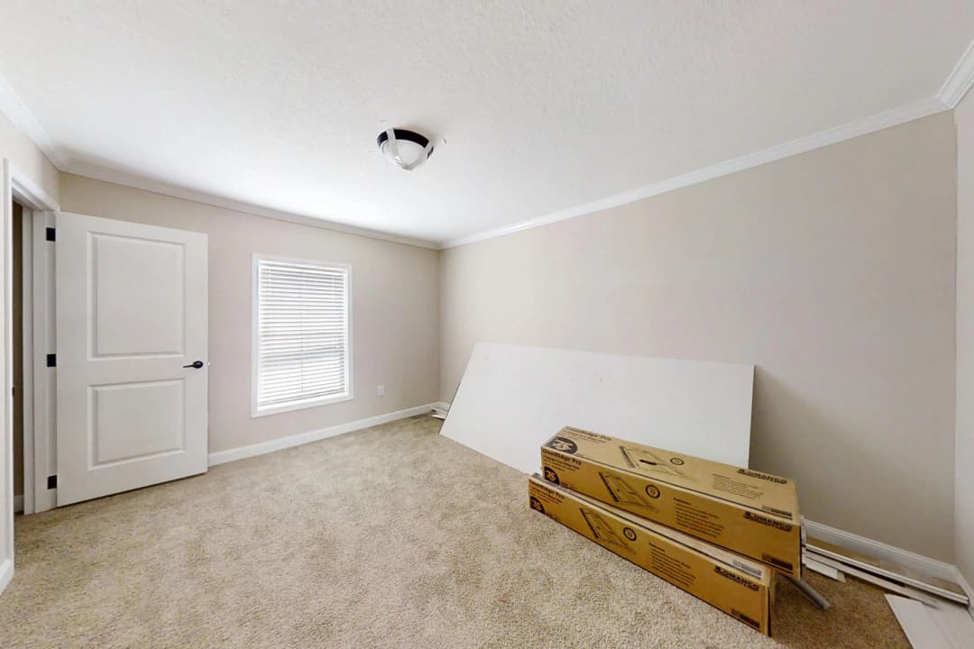 Pri3270-2014 bedroom home features