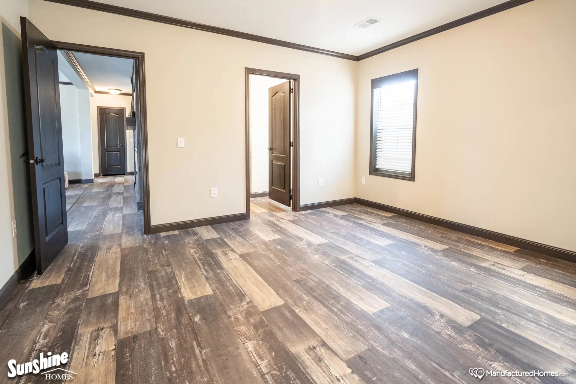 Pri3256-2061 interior home features