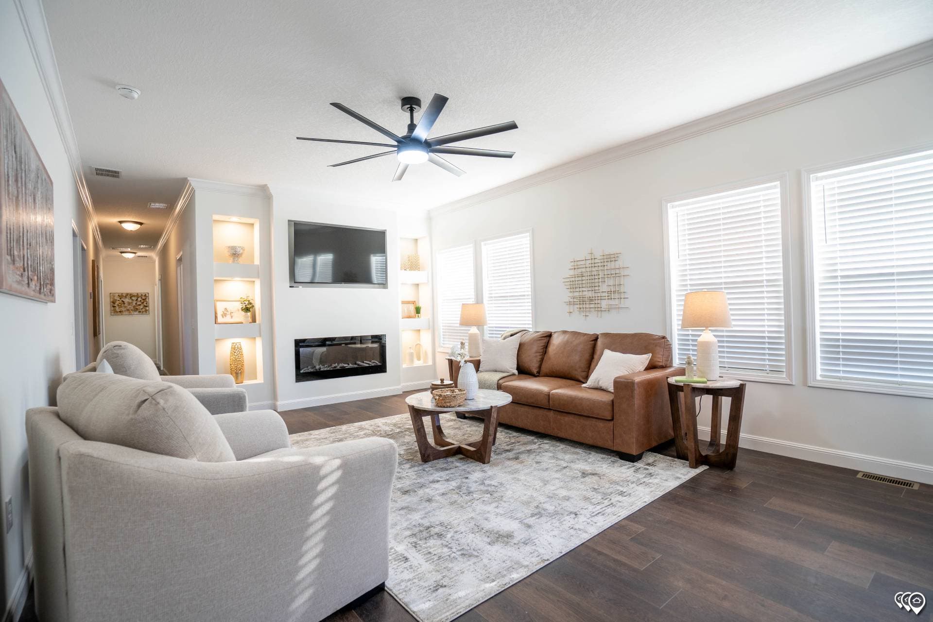 Pri3284-2073 interior home features