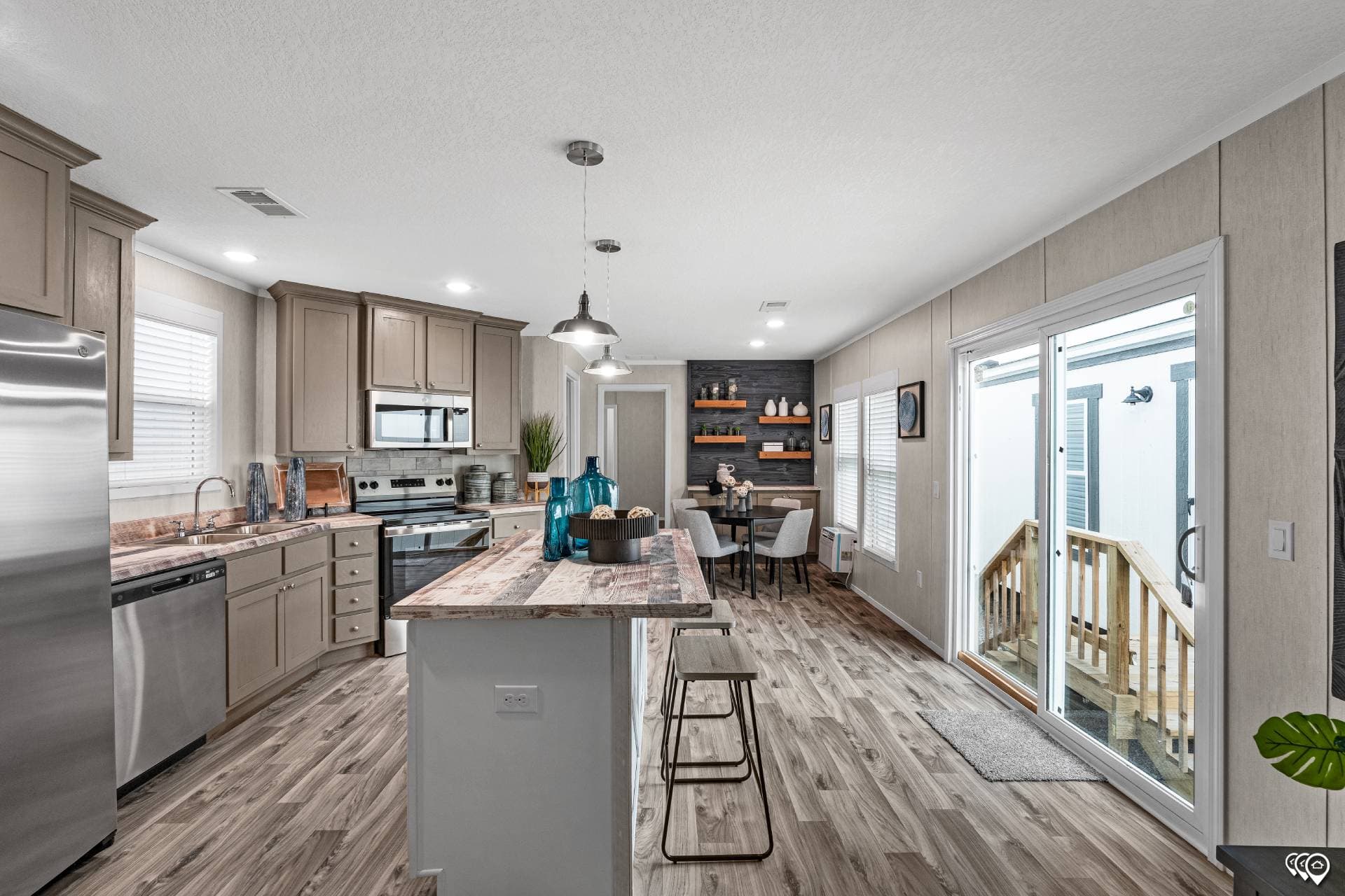 Arc1680-8004 kitchen home features