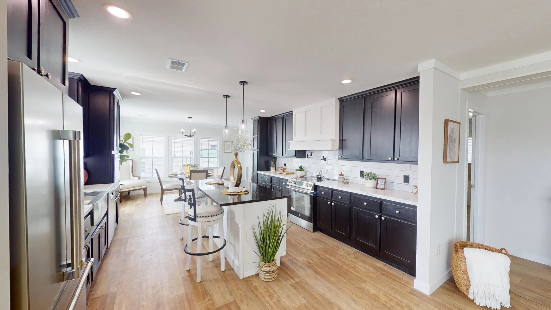 Pri3264-200 (the elijah) kitchen home features