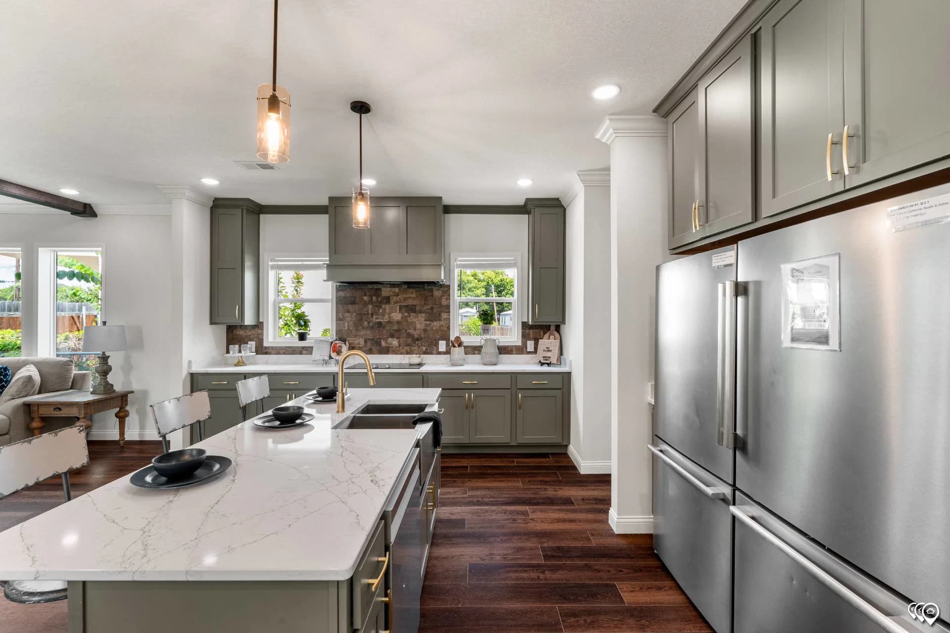 Pri3284-2074 kitchen home features