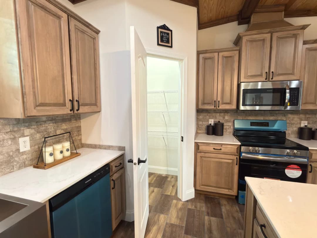 Orchard house (porch) kitchen home features