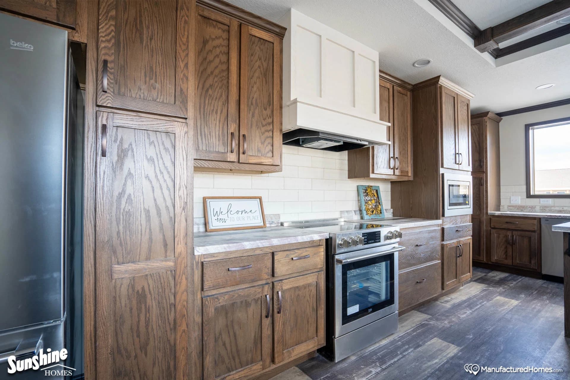 Pri3256-2061 kitchen home features
