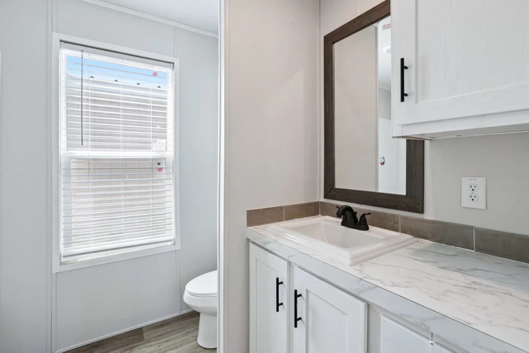 Valor 16763n bathroom home features