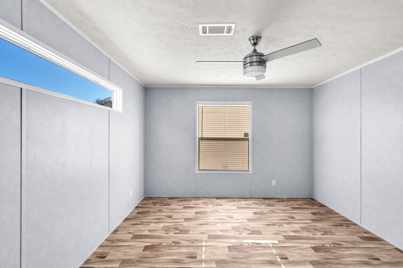 Valu maxx 28483m bedroom home features