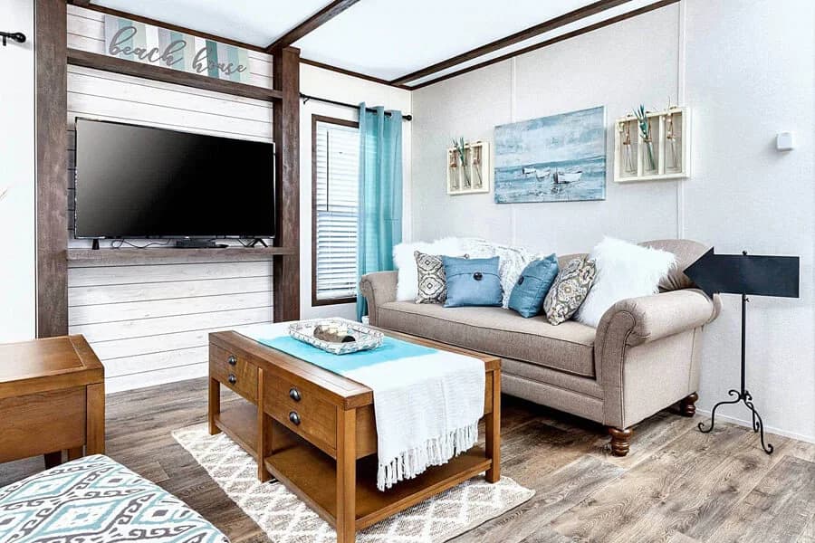 Emerald interior home features