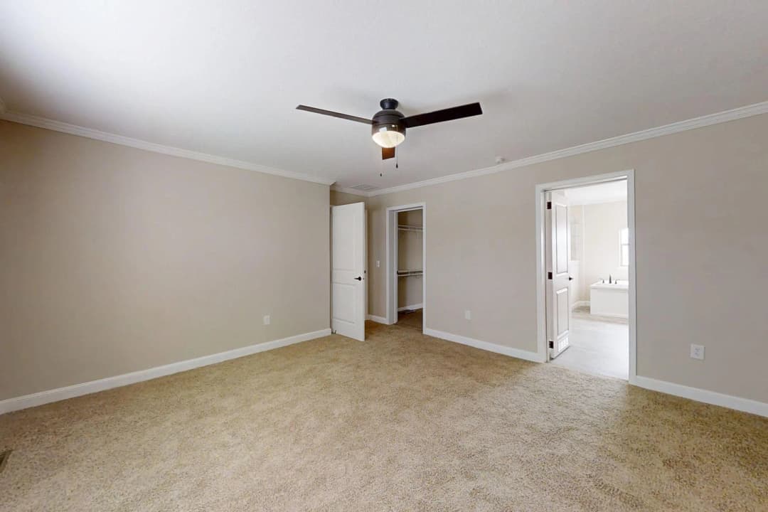 Pri3270-2014 bedroom home features