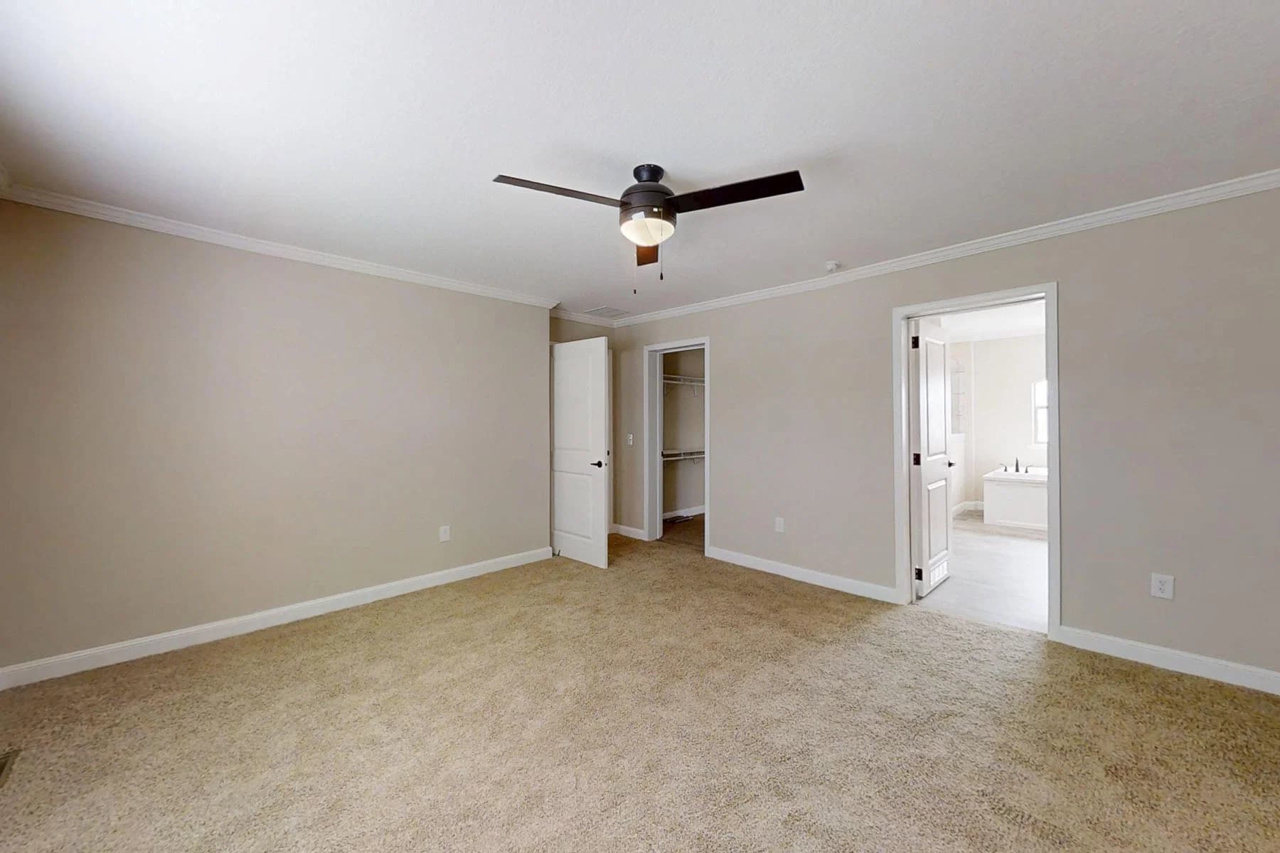 Pri3270-2014 bedroom home features