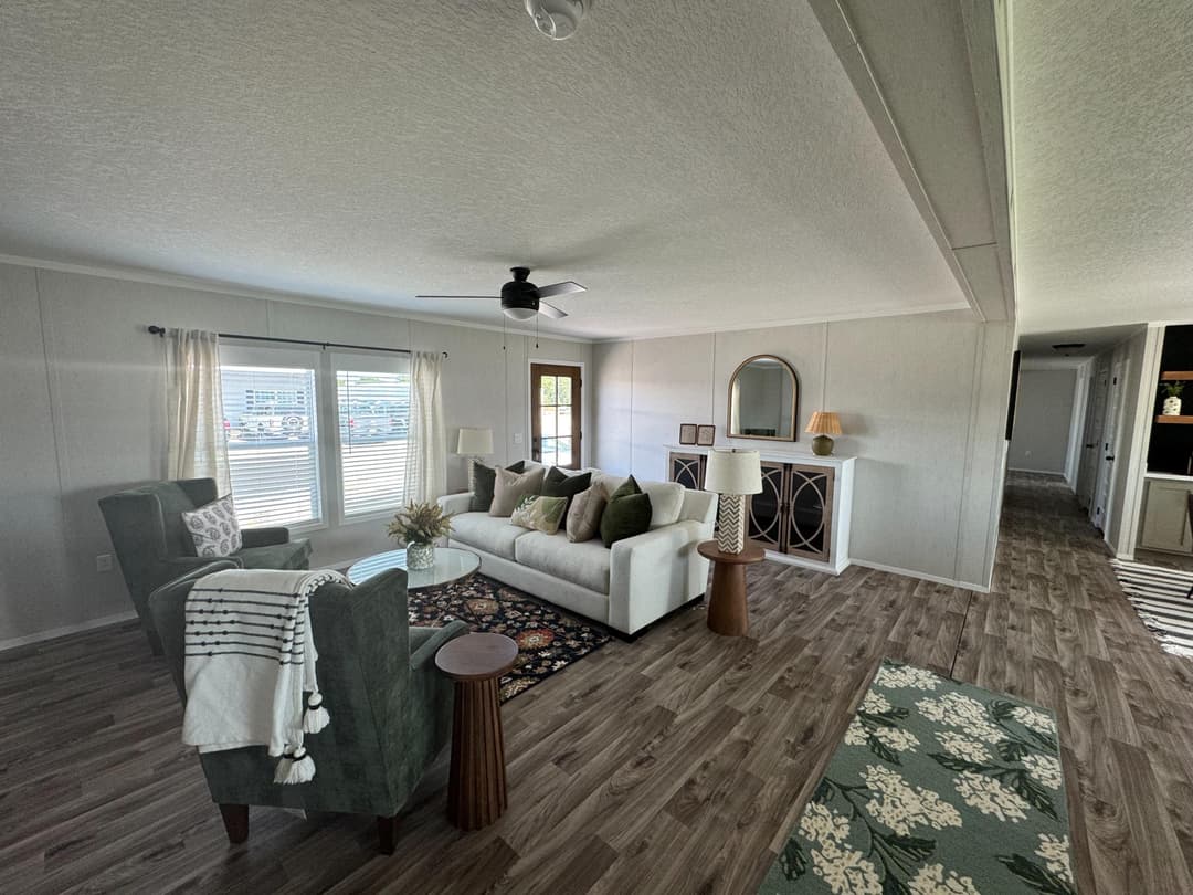 Arc3280-2018 (the outlaw) interior home features