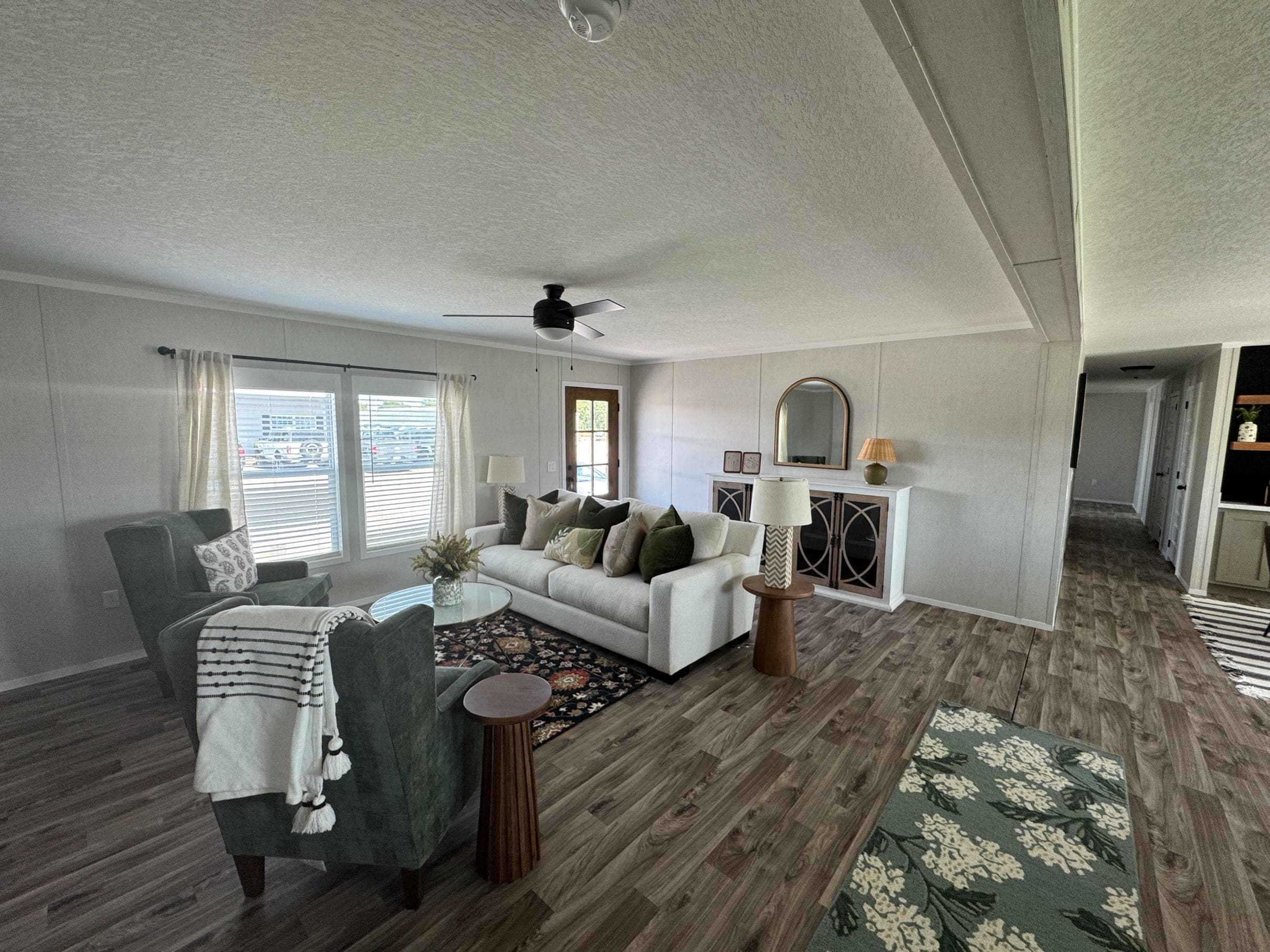 Arc3280-2018 (the outlaw) interior home features