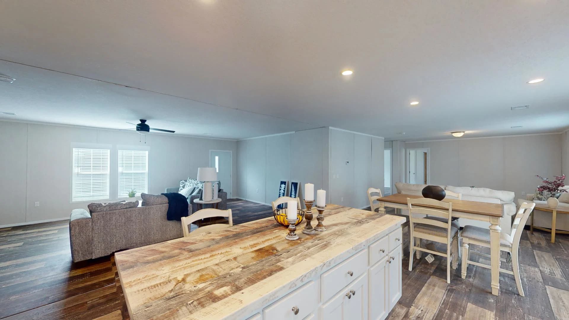 Arc3280-7501 interior home features