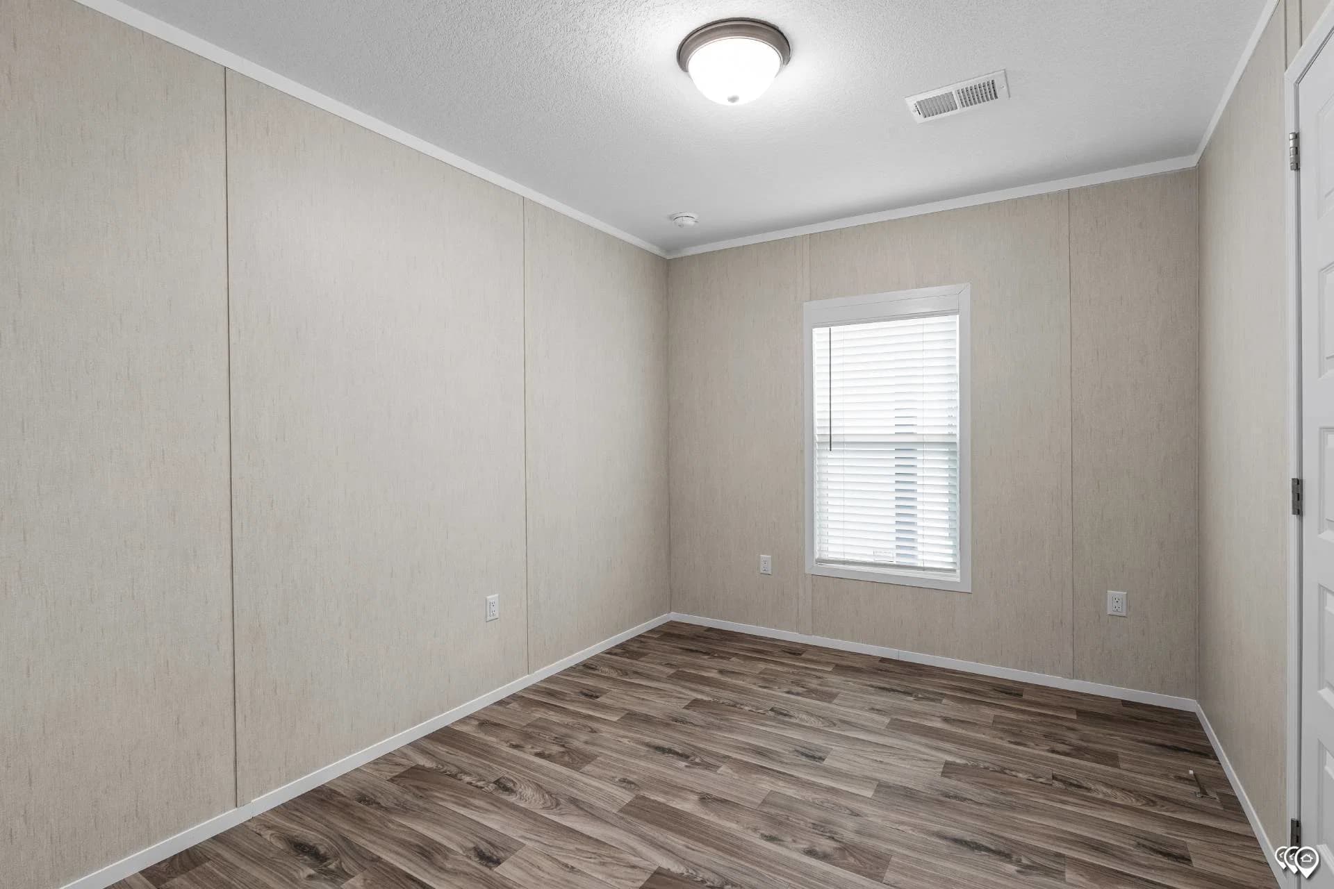 Arc1680-8004 interior home features