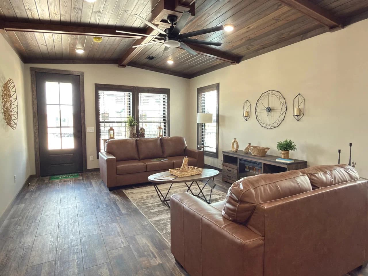 Wl-monl-6809 interior home features