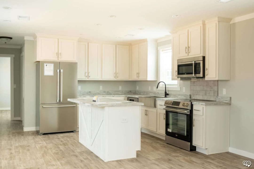 Pri1680-104 kitchen home features