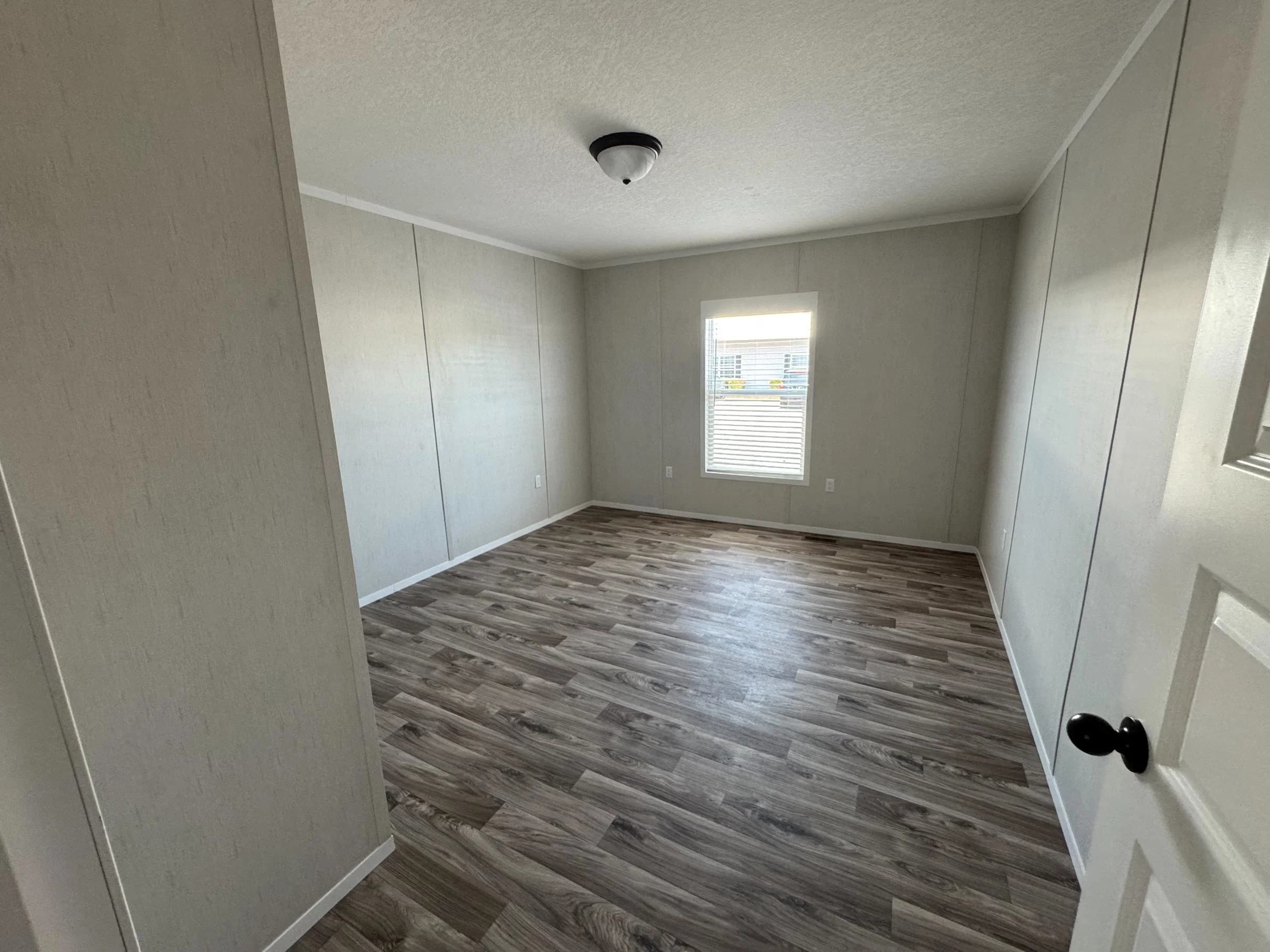 Arc3280-2018 (the outlaw) bedroom home features