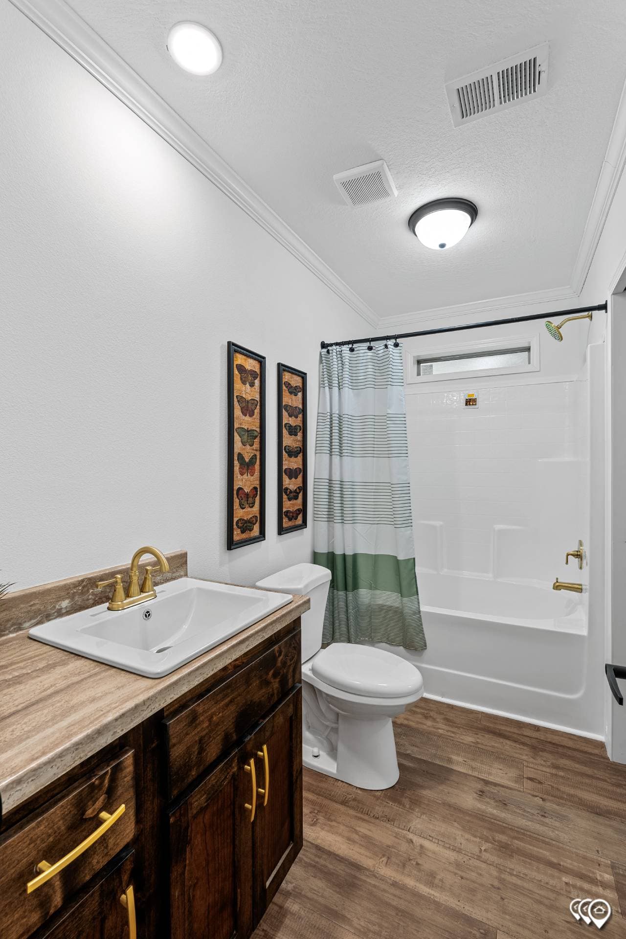 Pri3284-2010 bathroom home features