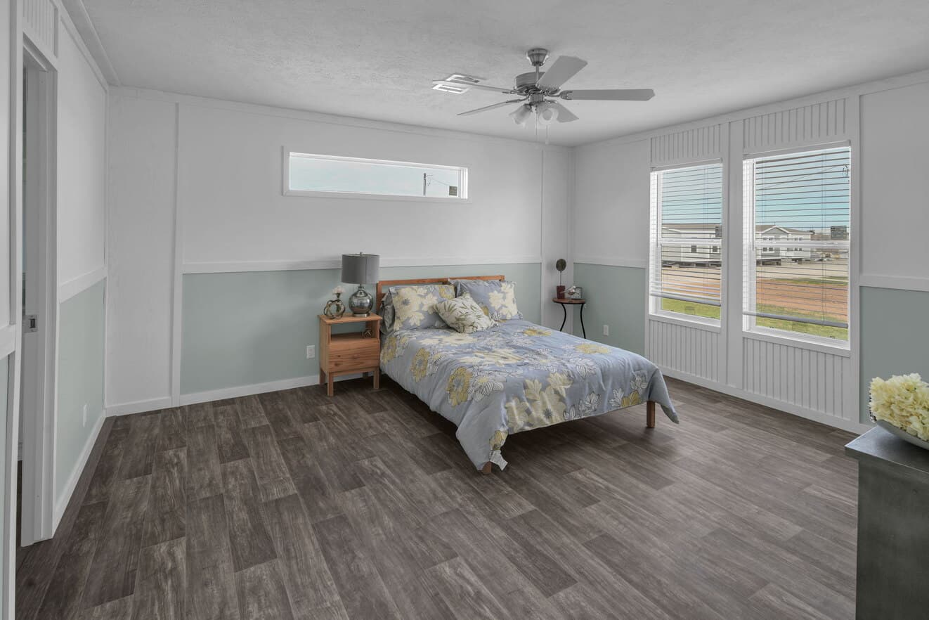 Valu maxx premier 32643e bedroom home features
