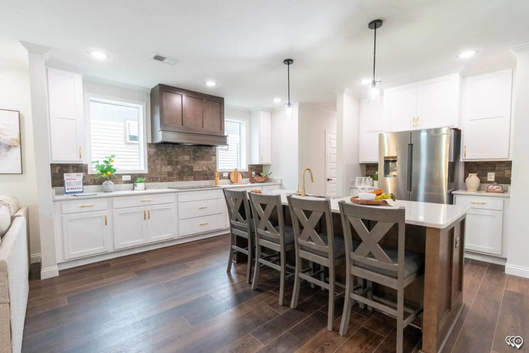 Pri3284-2074 kitchen home features
