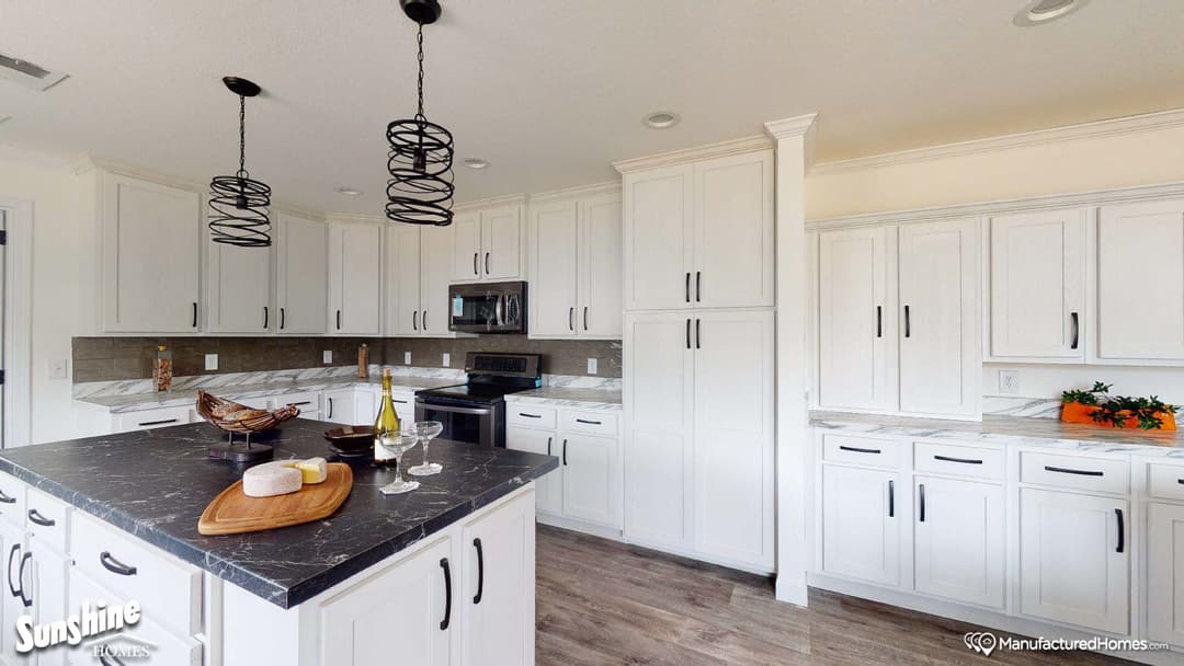 Pri3272-2009 kitchen home features