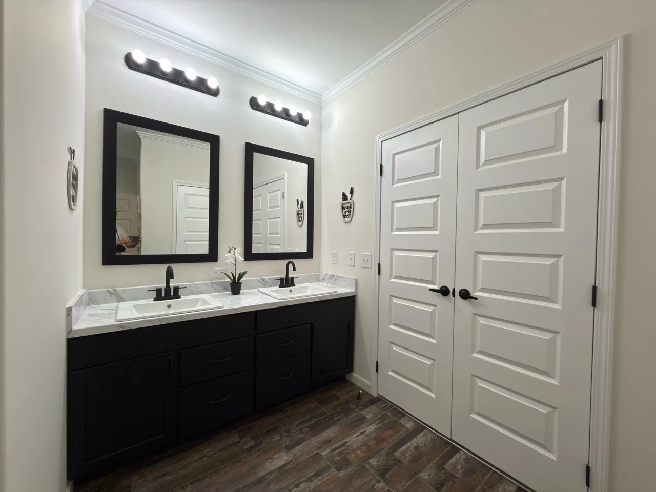 Briarritz b bathroom home features