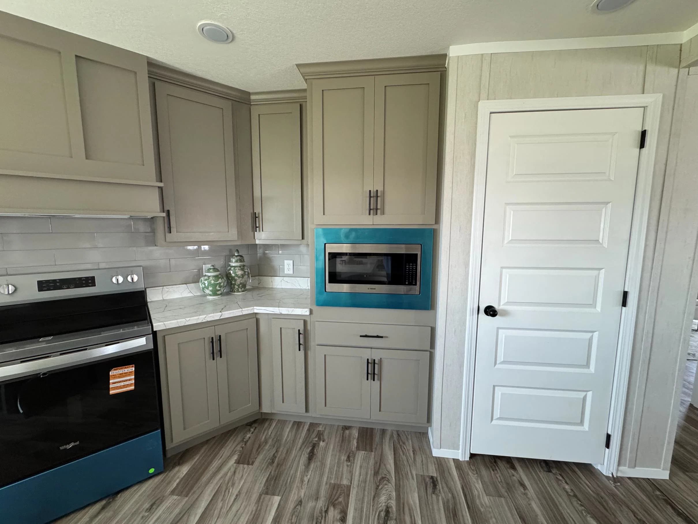 Arc3280-2018 (the outlaw) kitchen home features