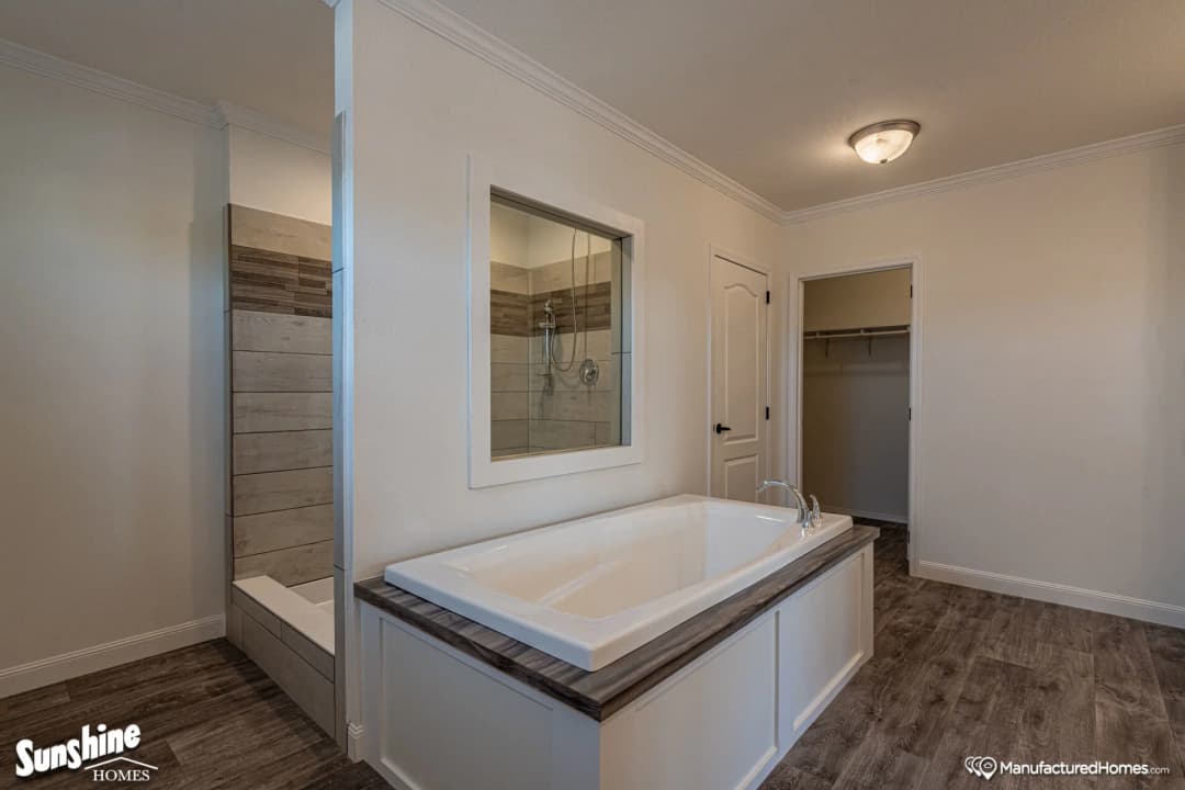 Pri3280-2049 bathroom home features