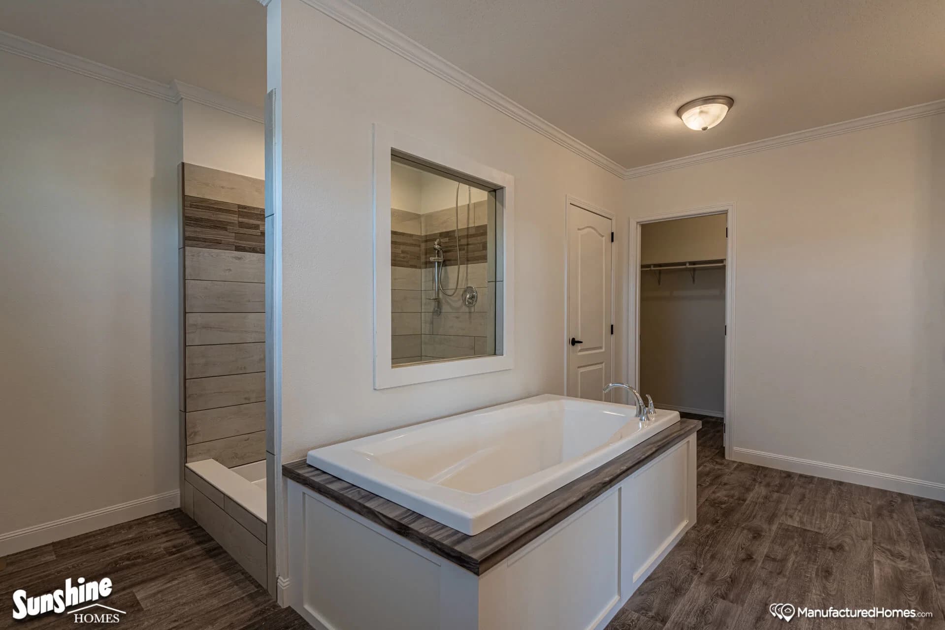 Pri3280-2049 bathroom home features