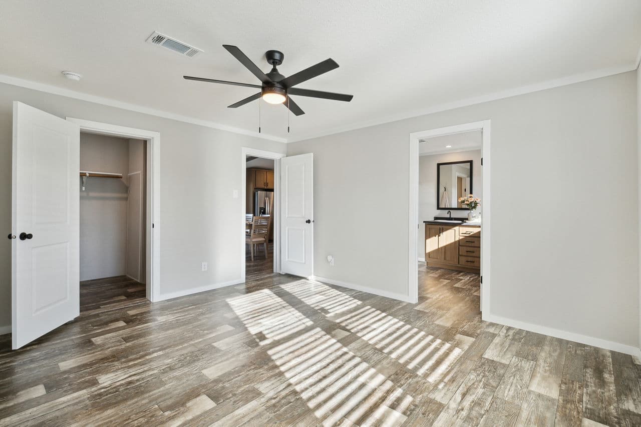 Creole 3 bedroom bedroom home features