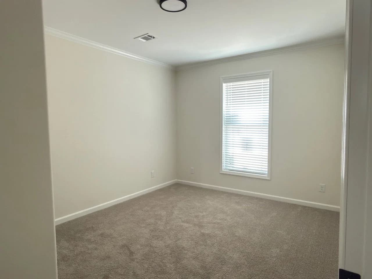 Orchard house bedroom home features