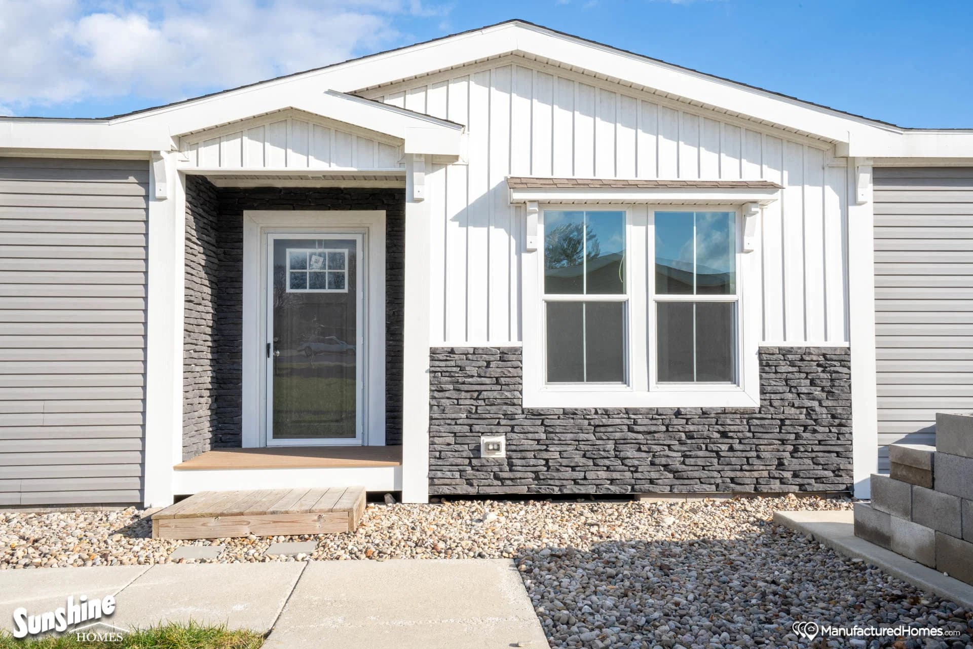 Pri3280-2043 exterior home features
