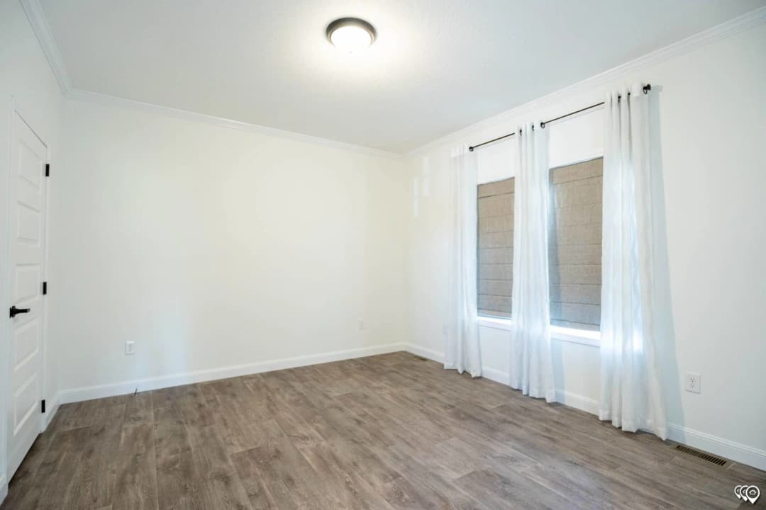 Pri1680-1031 interior home features