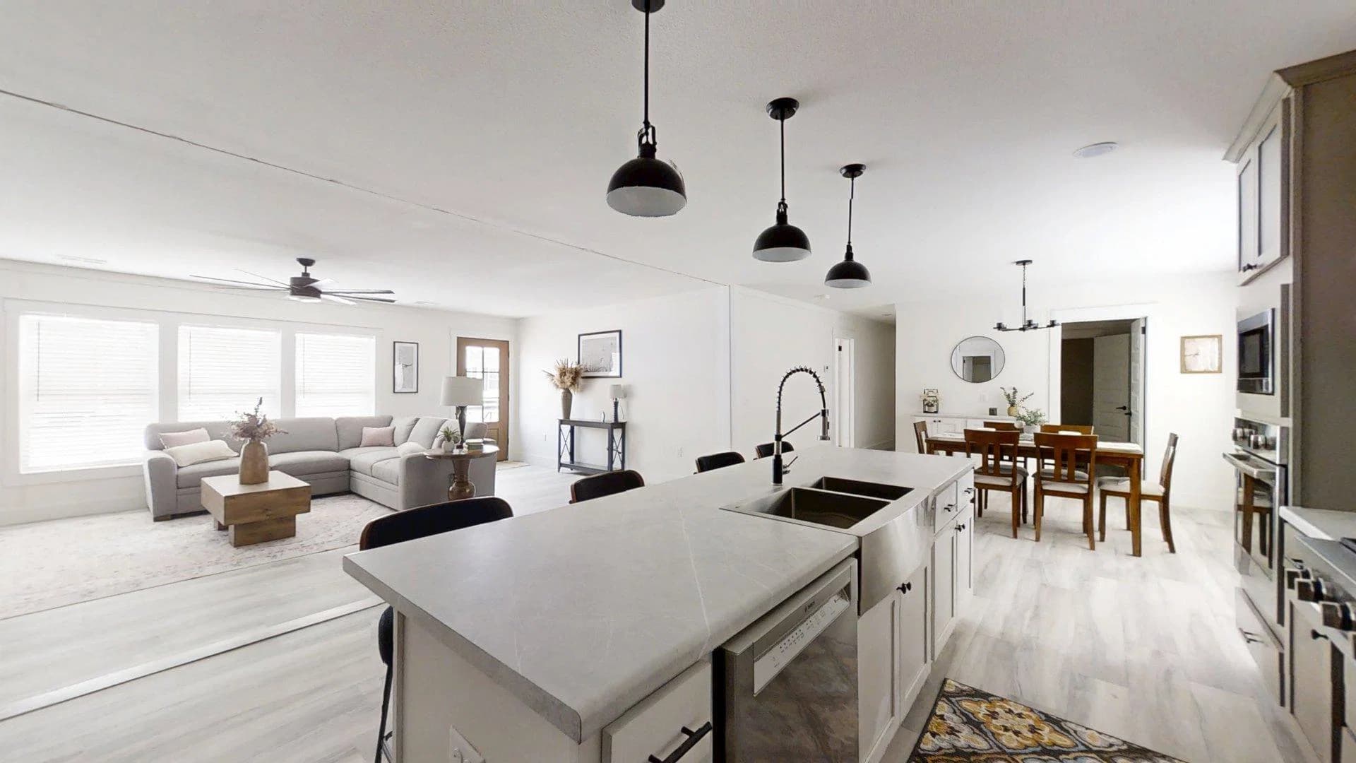 The king david 76 kitchen home features