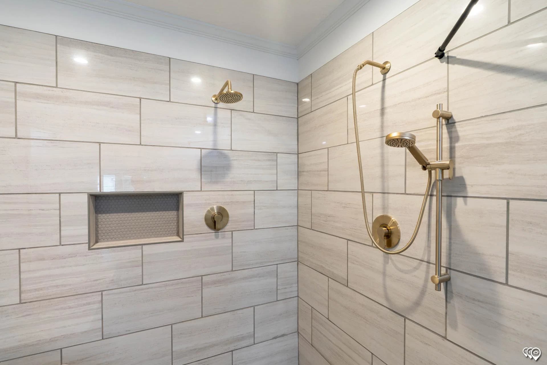 Pri3284-2075 bathroom home features