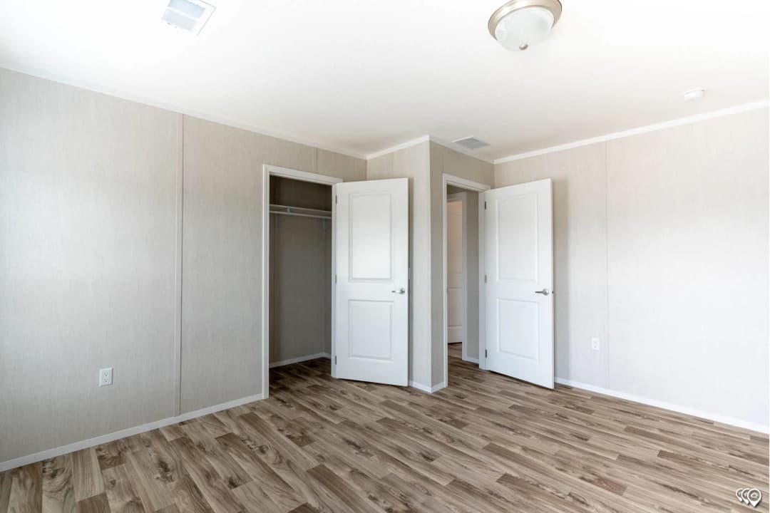 Arc3270-9002 interior home features