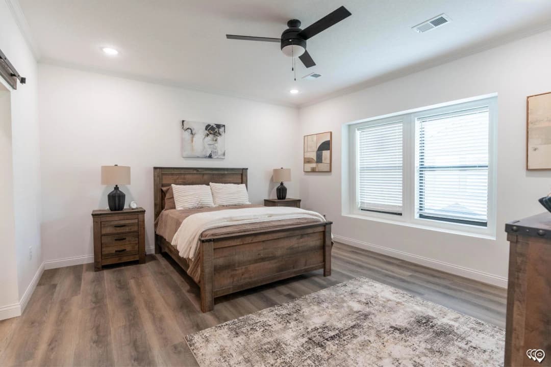Pri3284-2075 bedroom home features