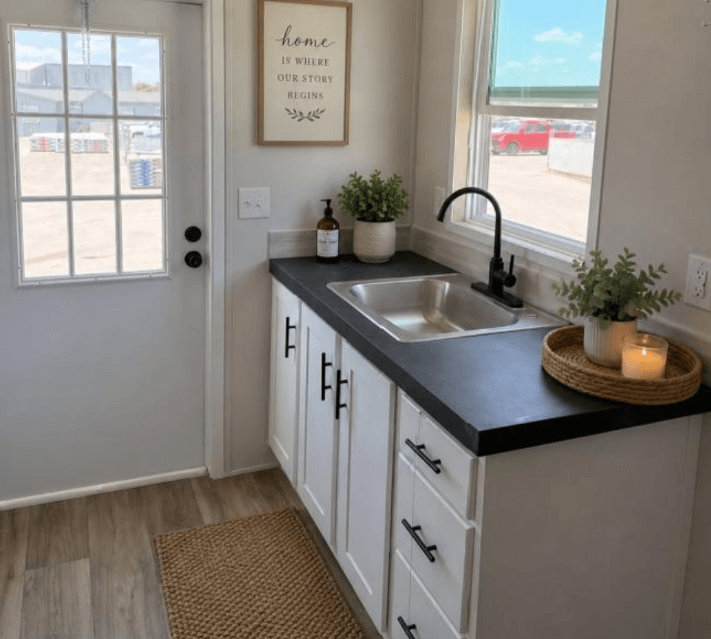 Vantage 32563n bathroom home features